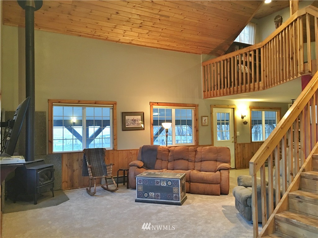 6201 Robbins Road Ellensburg, WA 98926 - Photo 3 of 21 Gallery Image 3