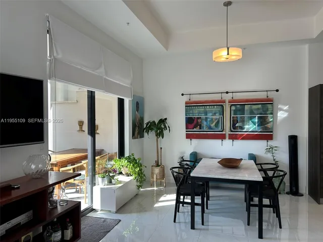 $4,800 | 301 Altara Avenue, Unit 207, Coral Gables, FL 33146