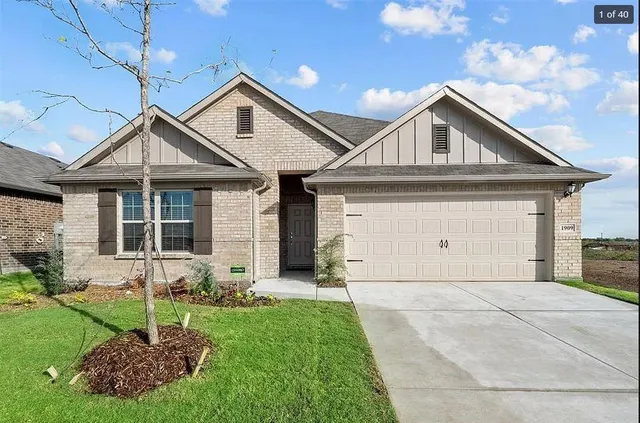 $2,225 | 1909 Javelina Street, Royse City, TX 75189