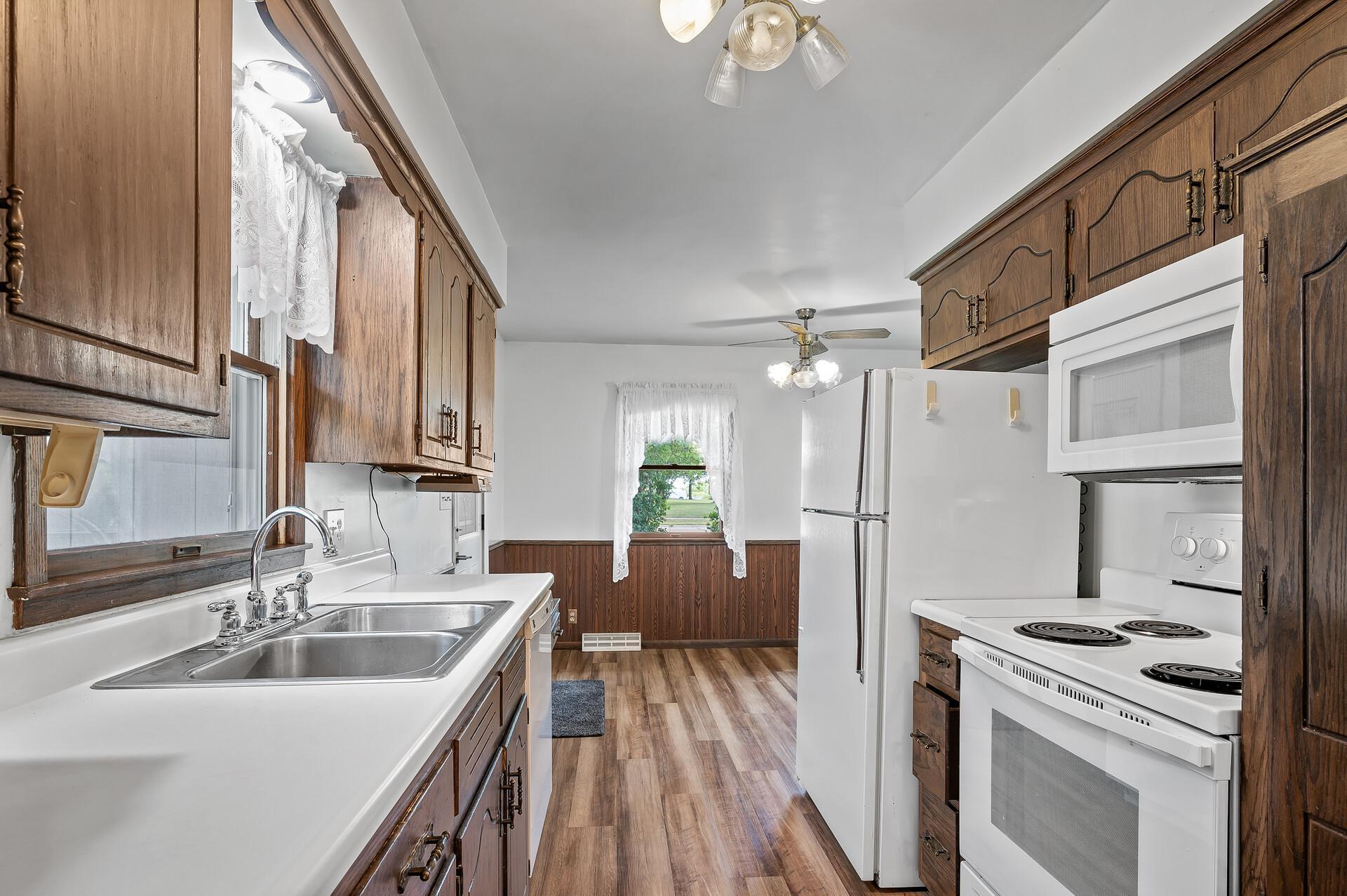 812 Hamel Road Medina, MN 55340 - Photo 12 of 41 Gallery Image 12