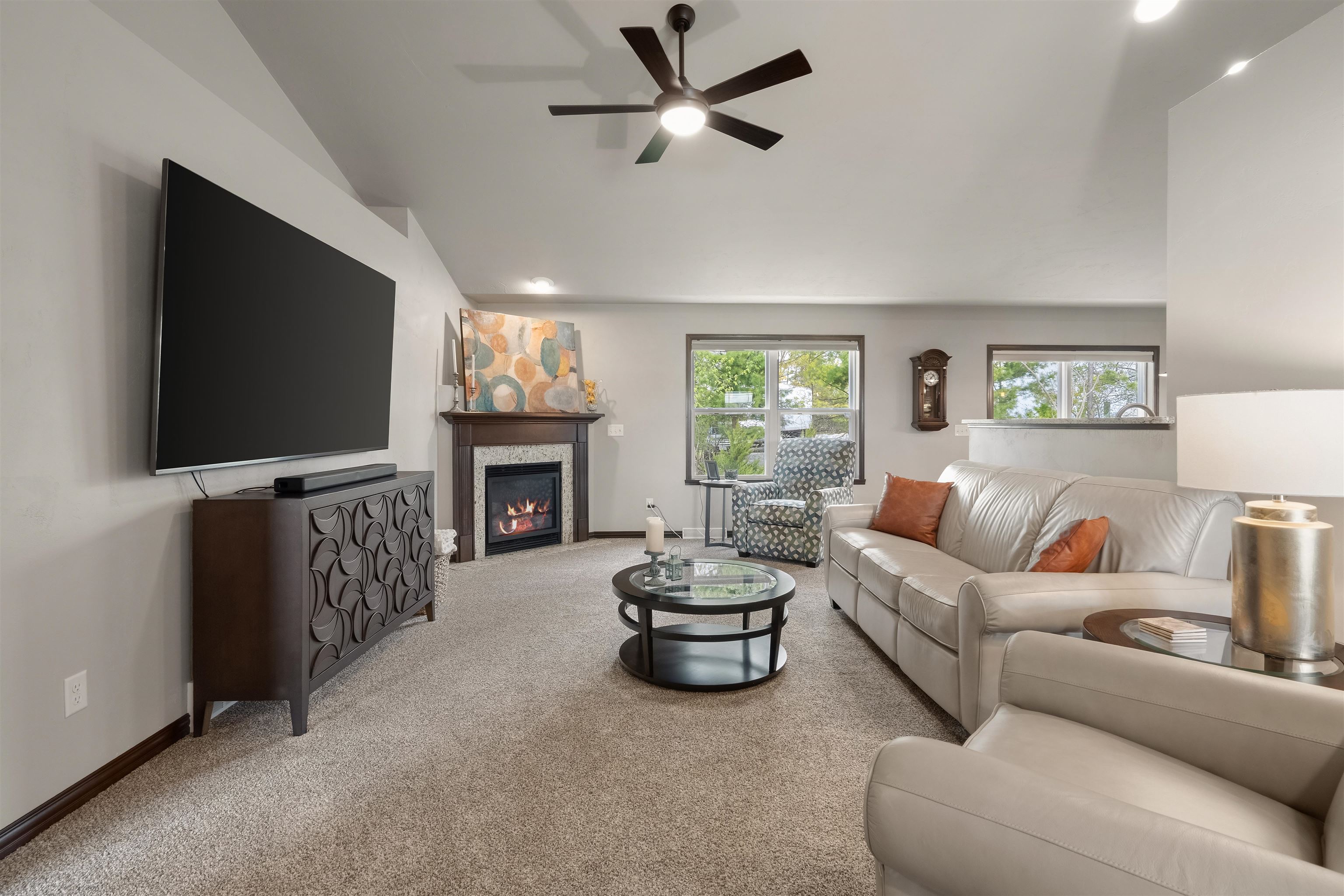 2078 West Sugar Court Appleton, WI 54913 - Photo 2 of 57
