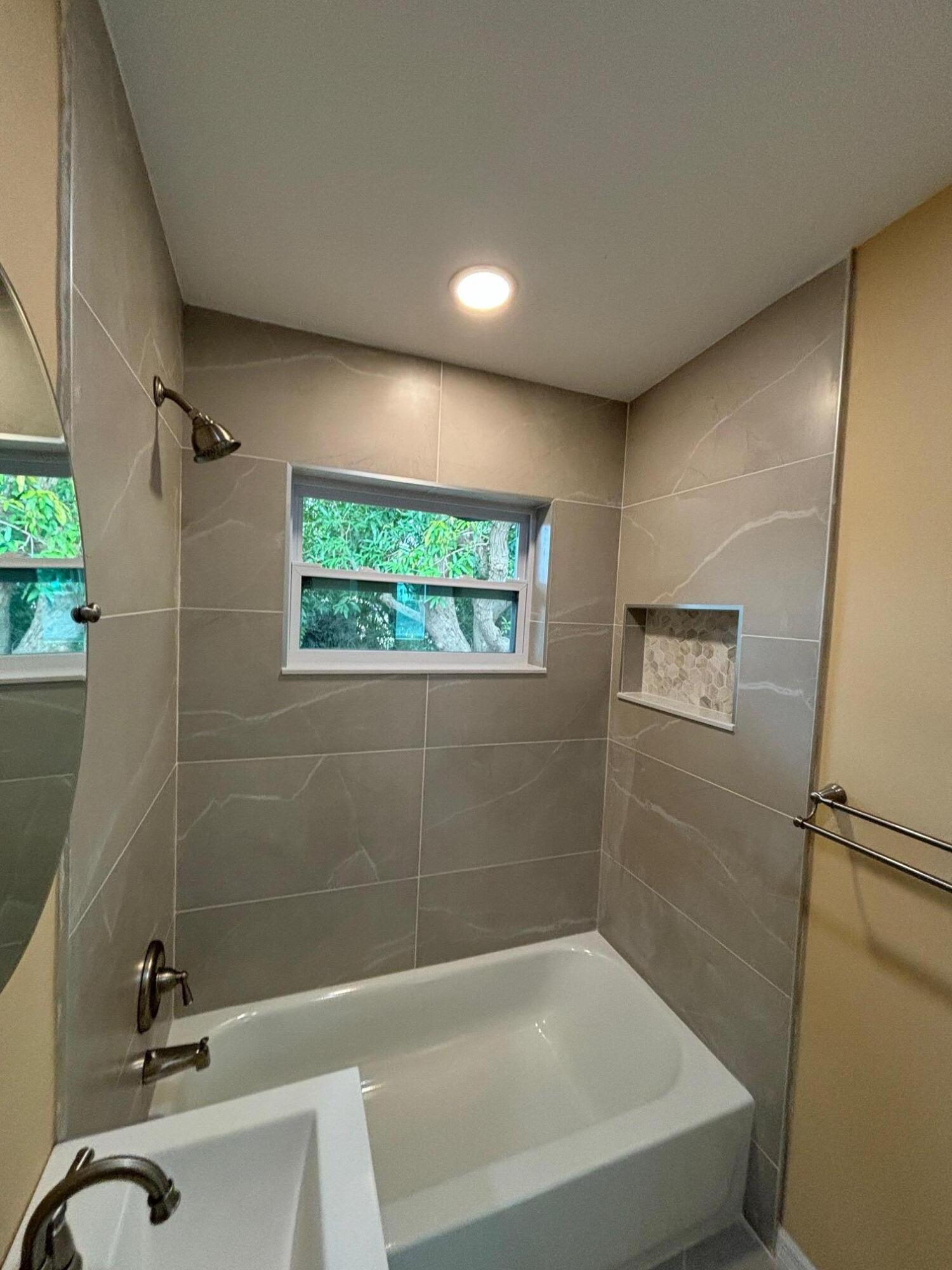 571 Oleander Road Lake Worth, FL 33462 - Photo 7 of 9 IMG_1656