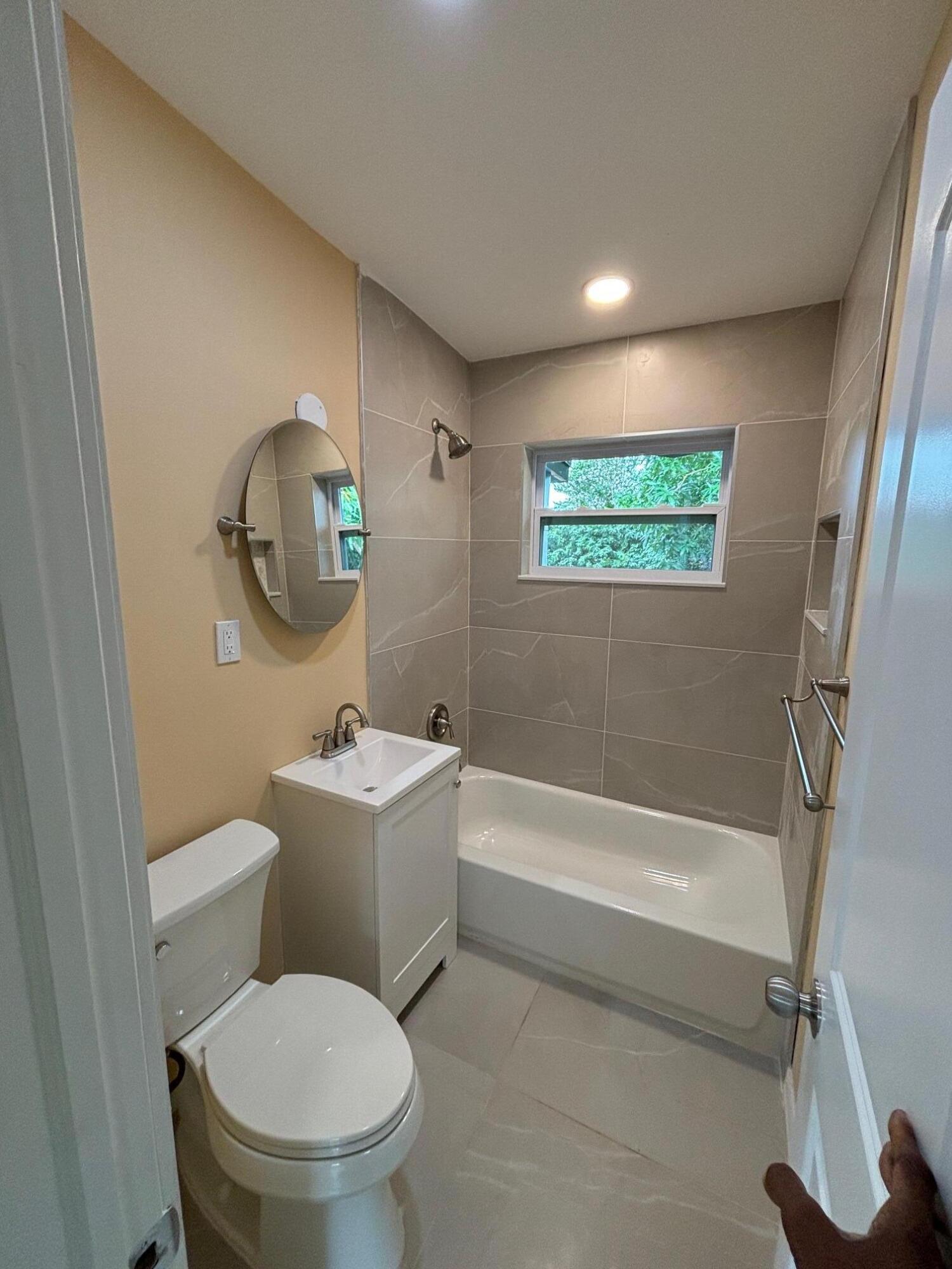 571 Oleander Road Lake Worth, FL 33462 - Photo 8 of 9 IMG_1655