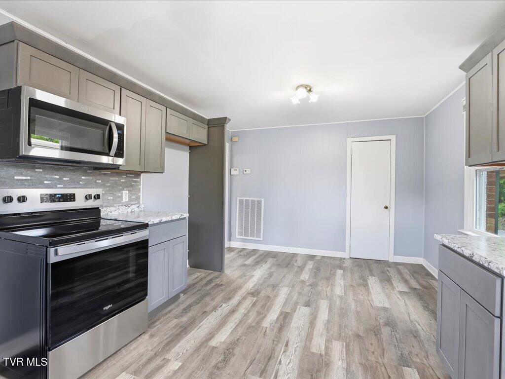 818 Guy Collins Road Morristown, TN 37813 - Photo 7 of 28 818 Guy Collins Rd - 7