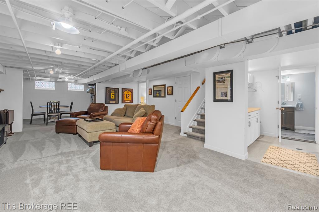 3663 Rockingham Road Royal Oak, MI 48073 - Photo 19 of 34