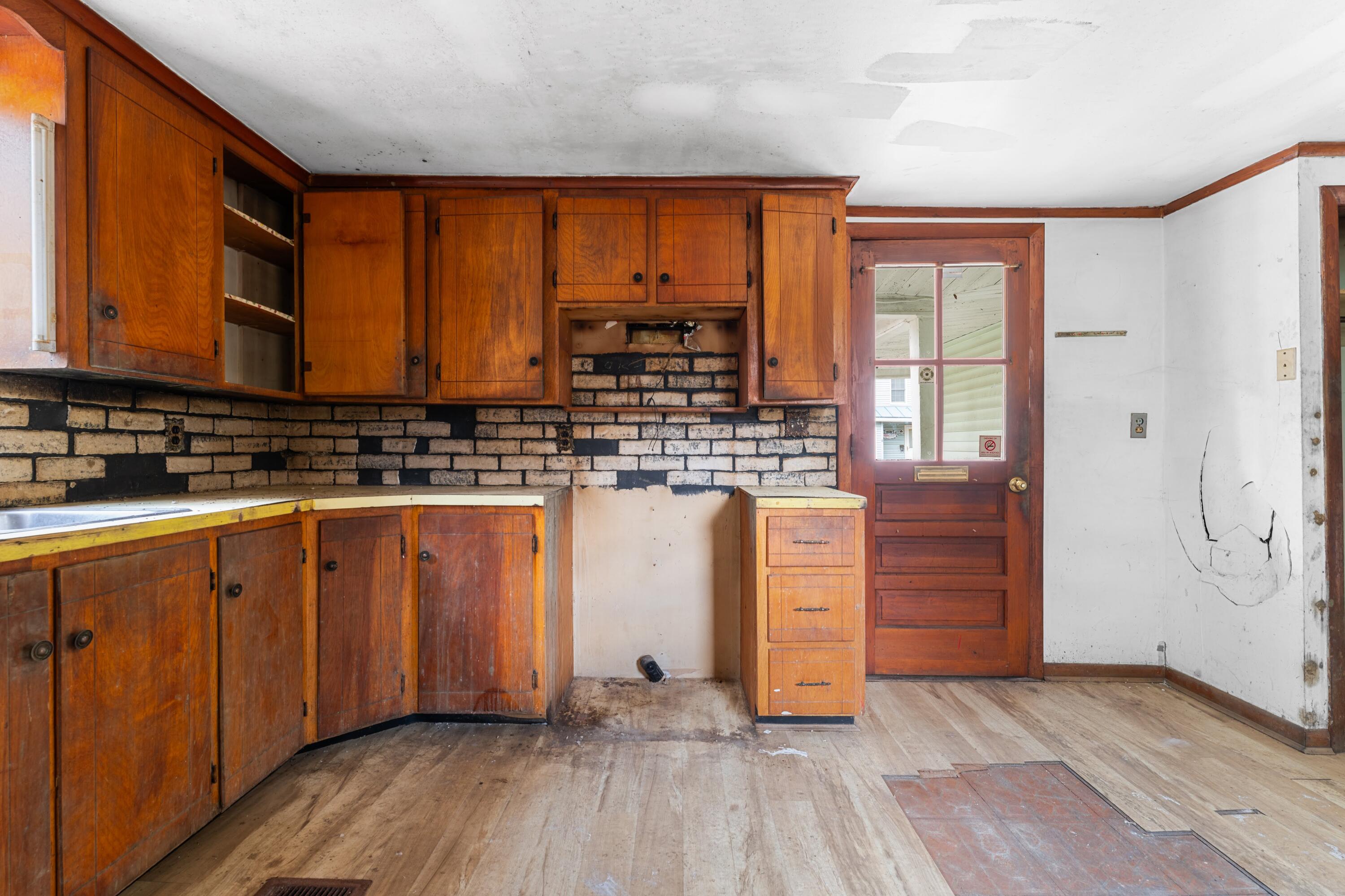 7 Valley Street Augusta, ME 04330 - Photo 3 of 24 DSC08009