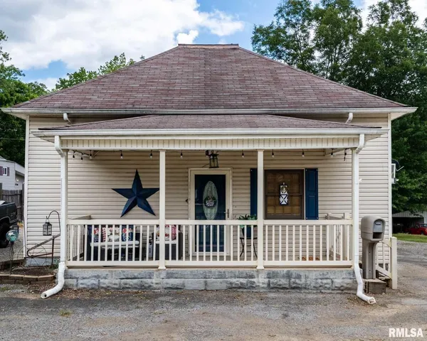 $165,000 | 522 North Division Street, Carterville, IL 62918