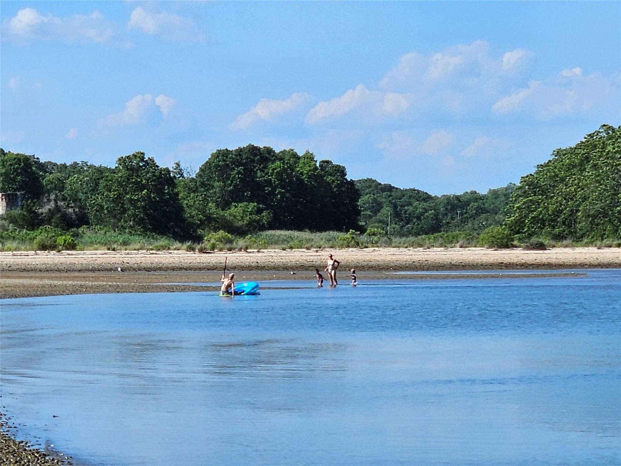 3650 Bay Shore Road Greenport, NY 11944 - Photo 5 of 30 Floating About