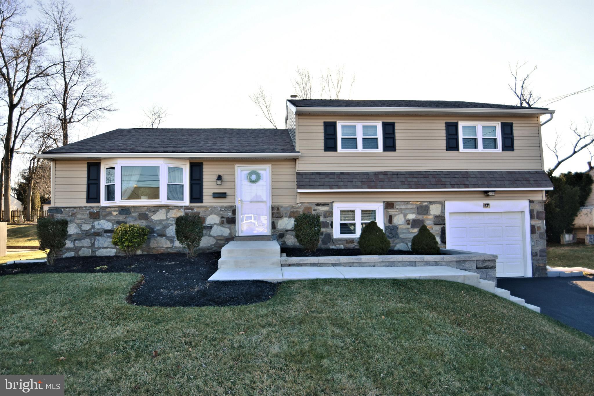 684 Stratford Road Warminster, PA 18974 - Photo 1 of 36 Gallery Image 1