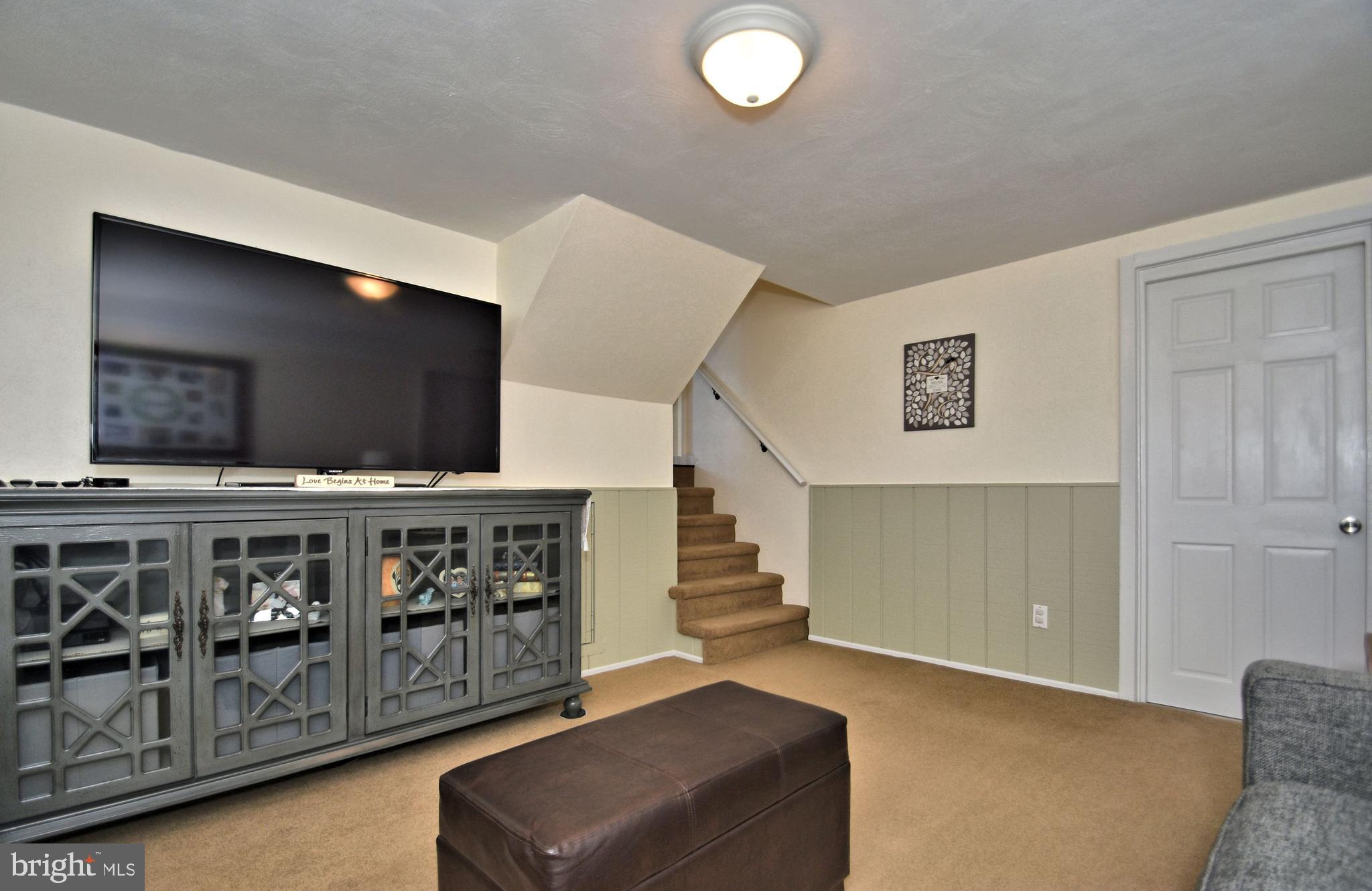 684 Stratford Road Warminster, PA 18974 - Photo 26 of 36 Gallery Image 26