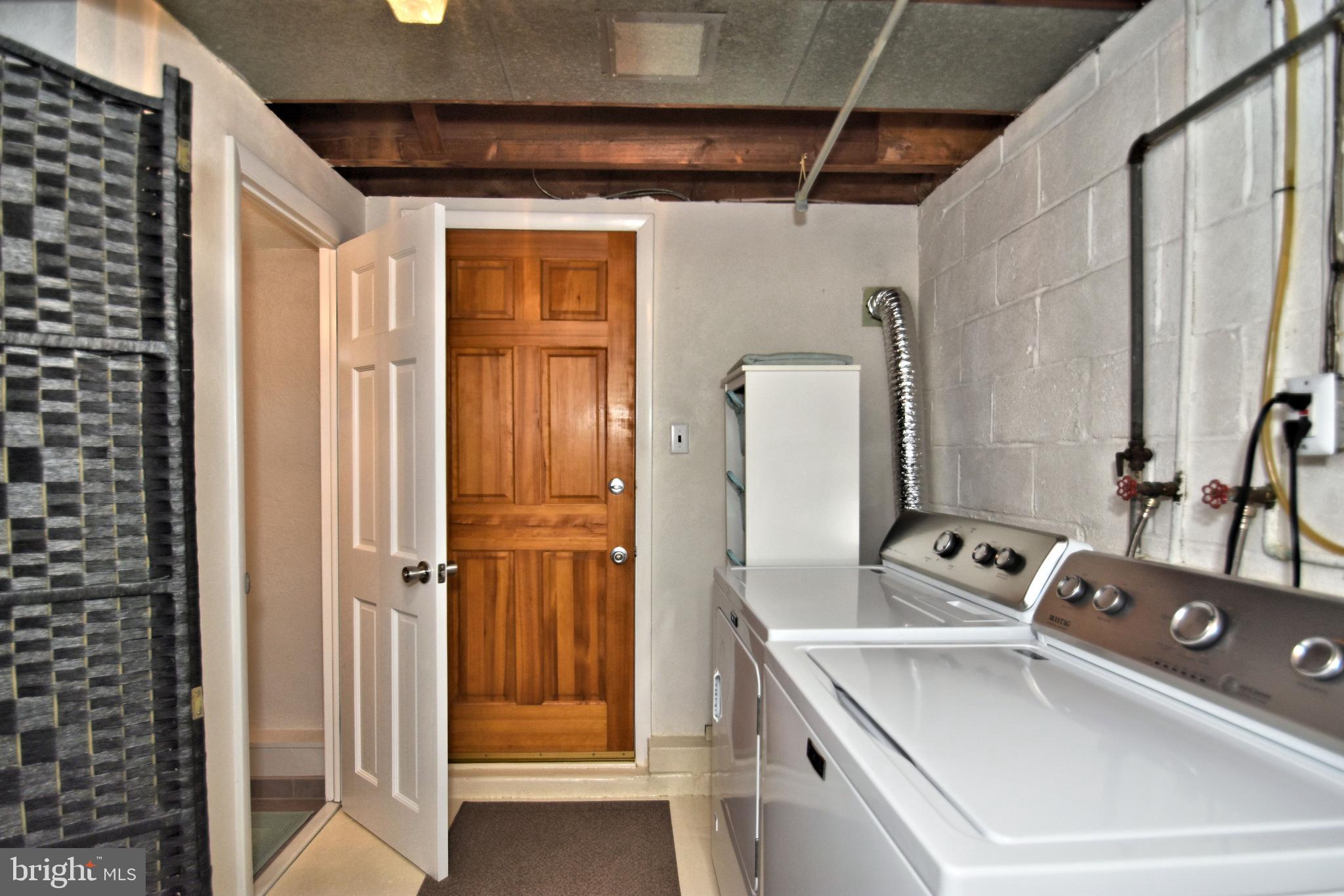 684 Stratford Road Warminster, PA 18974 - Photo 27 of 36 Gallery Image 27