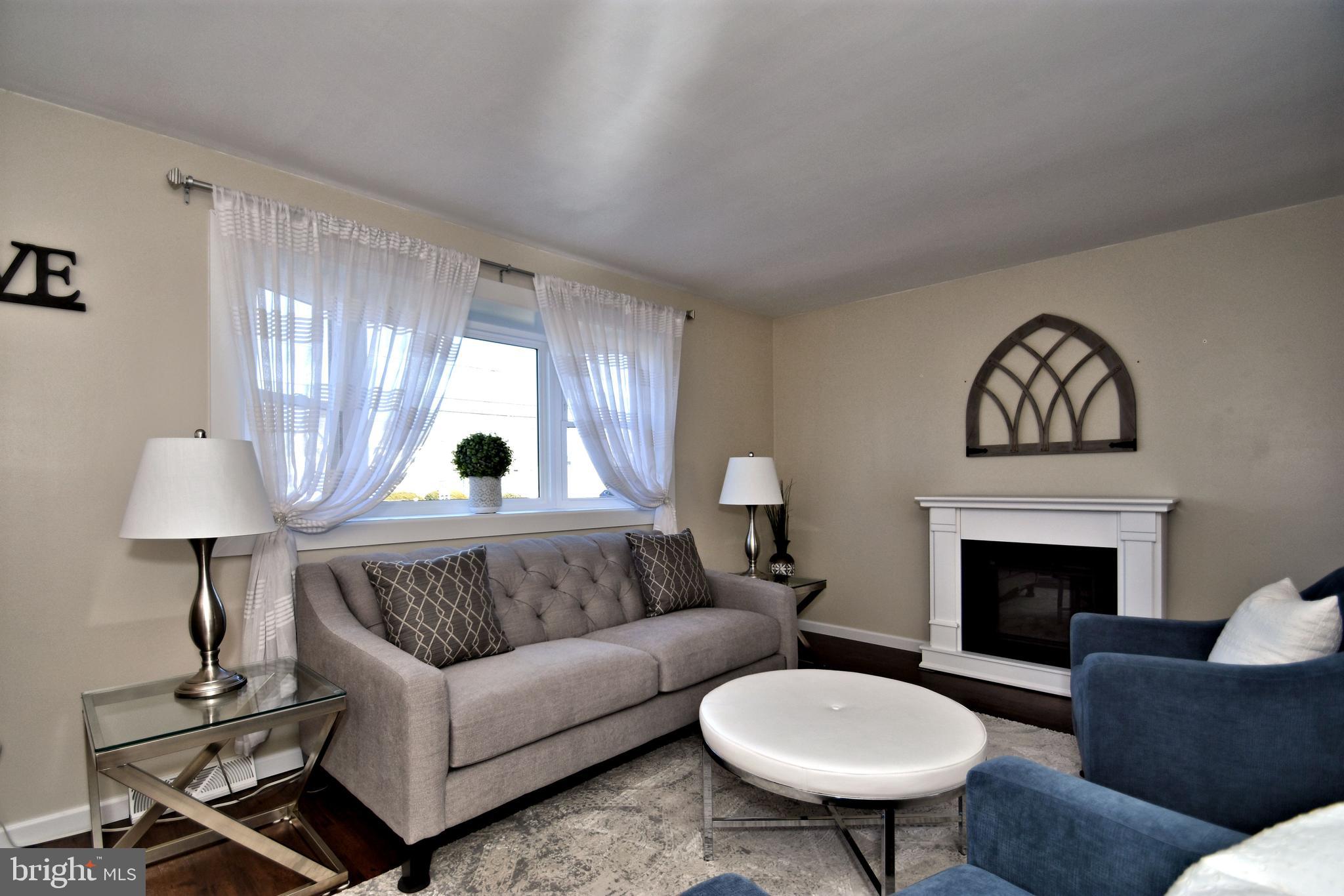 684 Stratford Road Warminster, PA 18974 - Photo 5 of 36 Gallery Image 5