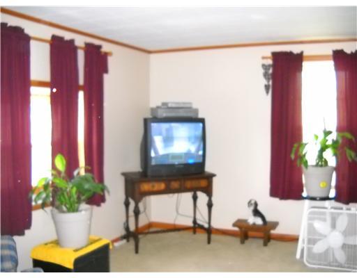 9 Spring Street Charleroi, PA 15022 - Photo 8 of 12 Living Room.
