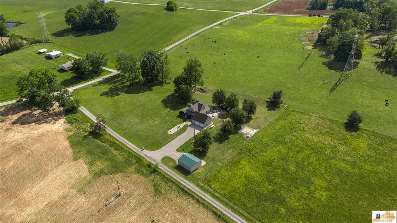54 Lyron Estes Road Summer Shade, KY 42166 - Photo 10 of 34 Gallery Image 10