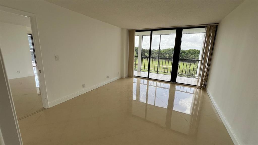 7835 Lakeside Boulevard, Unit 961 Boca Raton, FL 33434 - Photo 4 of 16 GetMedia (3)