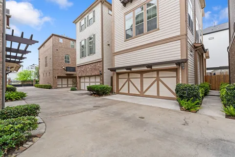 $590,000 | 1621 West 23rd Street, Unit B, Houston, TX 77008