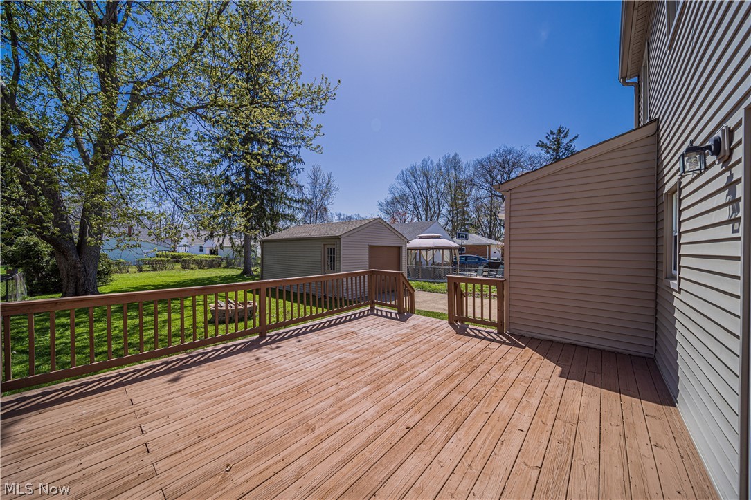 1123 Sunset Road Cleveland, OH 44124 - Photo 21 of 28