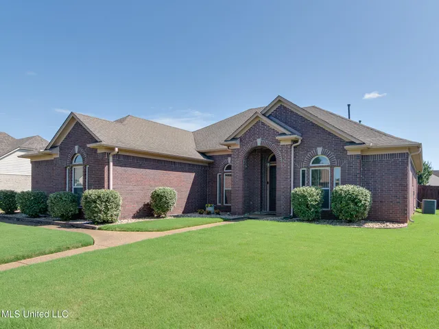 $449,000 | 13294 Old Locke Road, Olive Branch, MS 38654
