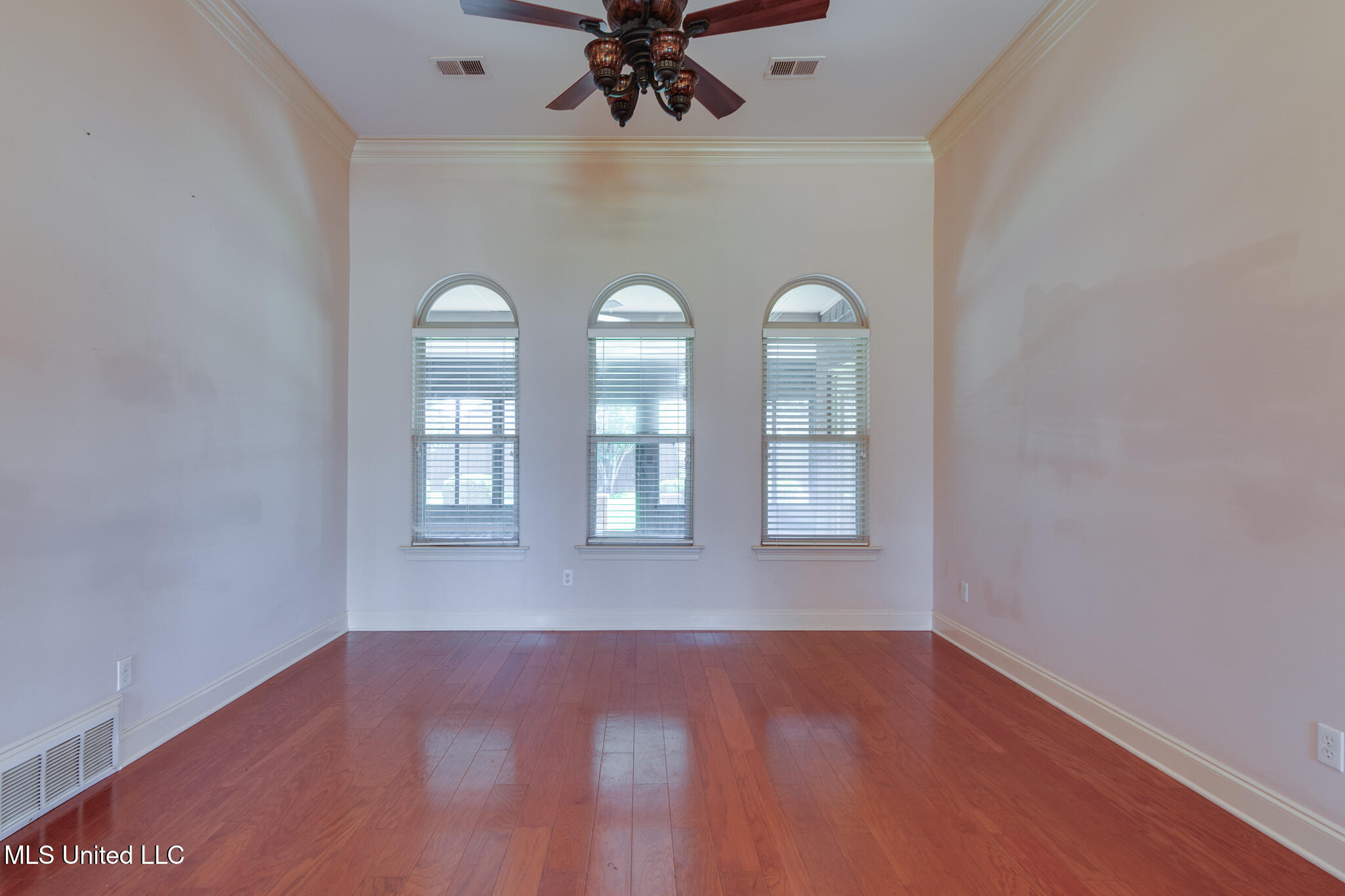 13294 Old Locke Road Olive Branch, MS 38654 - Photo 12 of 55 great room