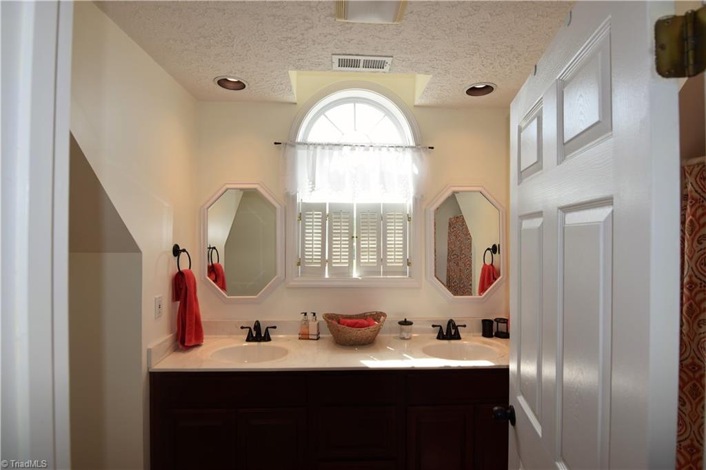 1024 Westmoreland Farm Road King, NC 27021 - Photo 11 of 14