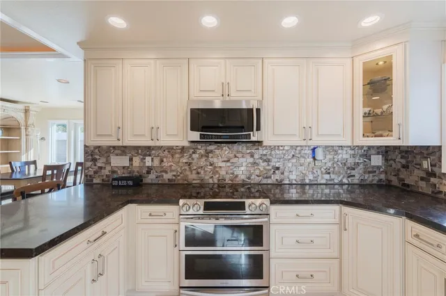 $1,599,900 | 17762 Prescott Lane, Huntington Beach, CA 92647