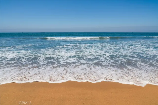 $1,599,900 | 17762 Prescott Lane, Huntington Beach, CA 92647