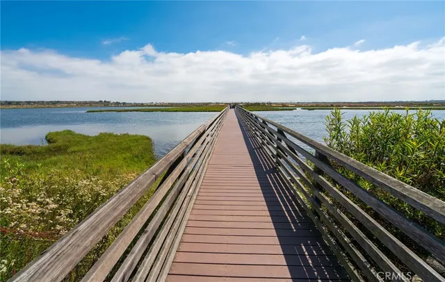 $1,599,900 | 17762 Prescott Lane, Huntington Beach, CA 92647