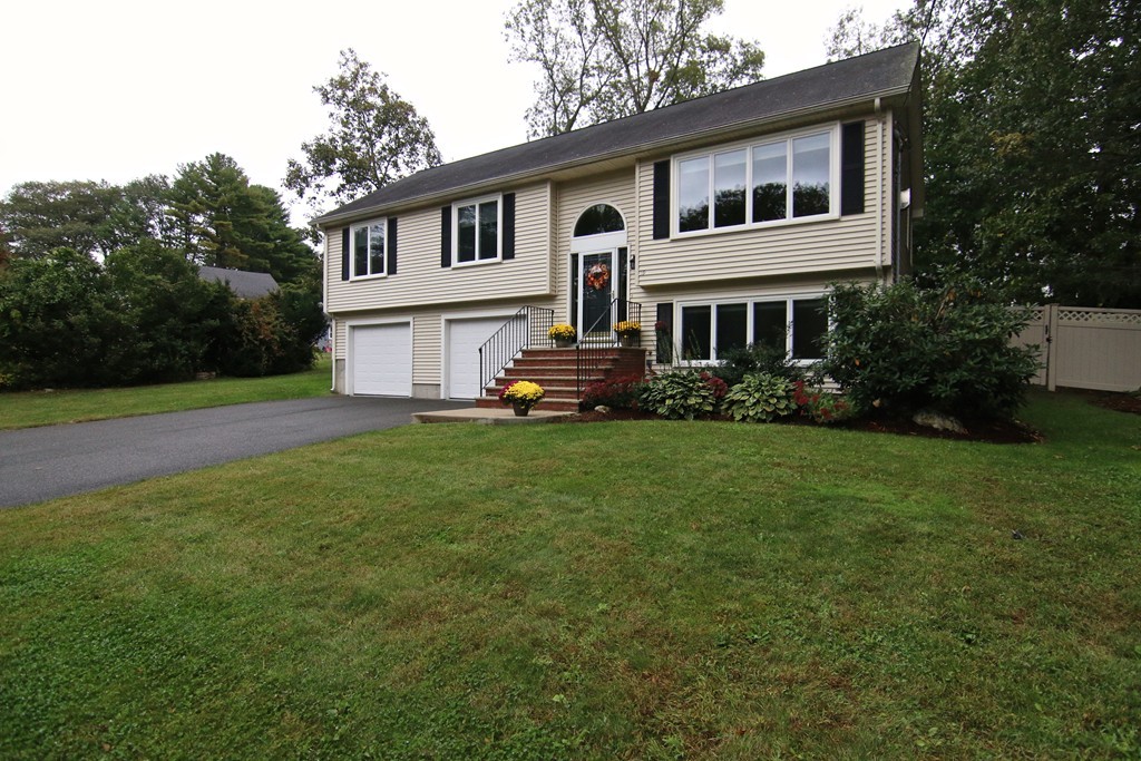 59 Great Woods Road Saugus, MA 01906 - Photo 2 of 30 Gallery Image 2
