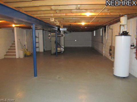 7233 Ward Road Cleveland, OH 44134 - Photo 14 of 17