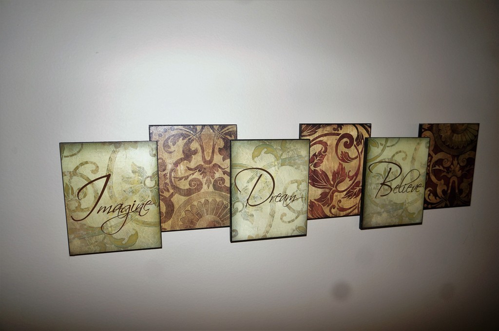 38 Fenwick Street Springfield, MA 01109 - Photo 6 of 28 a view of wall painting and a wall painting