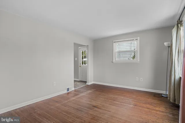 $319,999 | 3 Cloverdale Road, Blackwood, NJ 08012