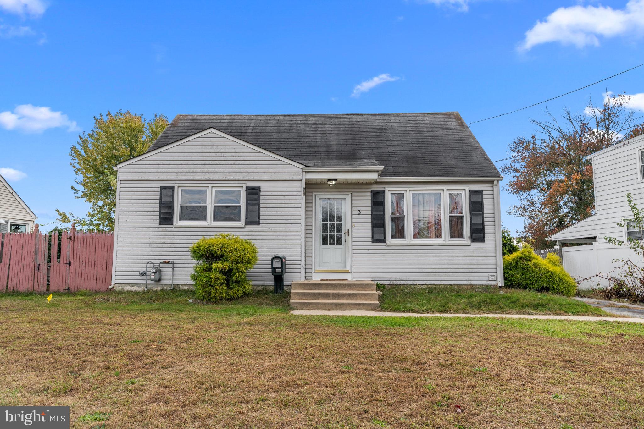 3 Cloverdale Road Blackwood, NJ 08012 - Photo 2 of 28 a front view of a house with garden