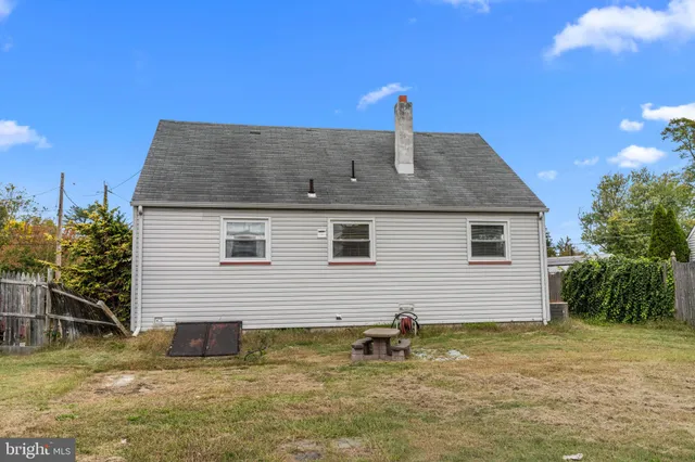 $319,999 | 3 Cloverdale Road, Blackwood, NJ 08012