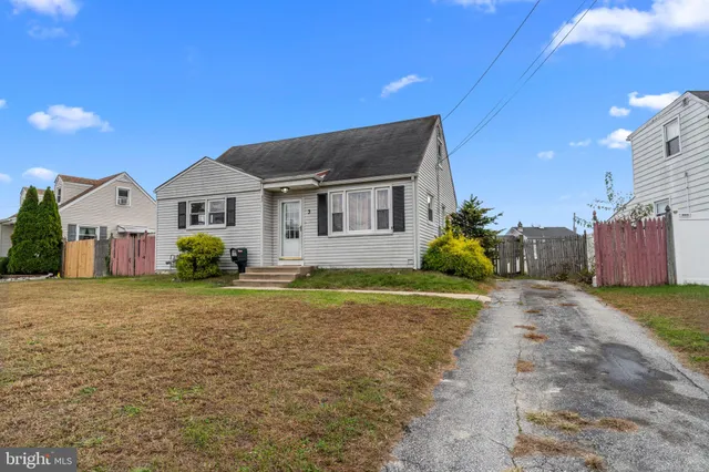 $319,999 | 3 Cloverdale Road, Blackwood, NJ 08012