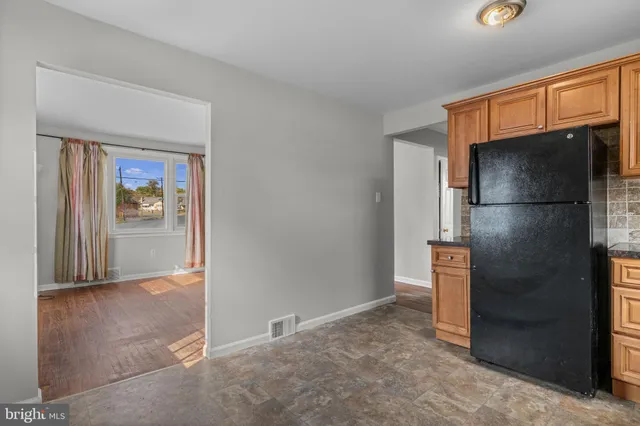 $319,999 | 3 Cloverdale Road, Blackwood, NJ 08012