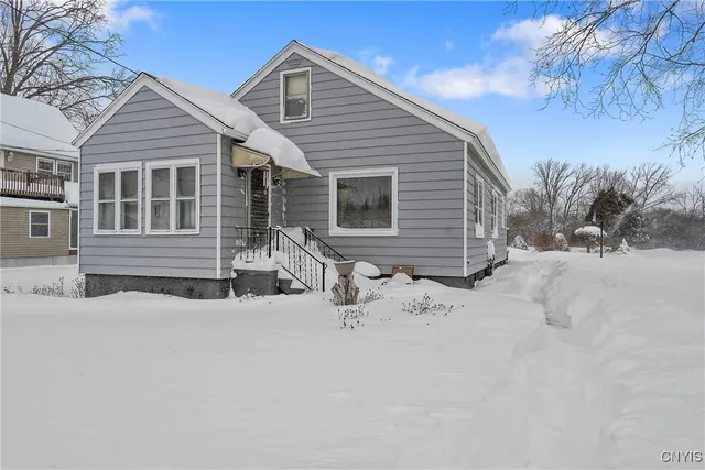 $209,900 | 704 State Fair Boulevard, Geddes, NY 13209