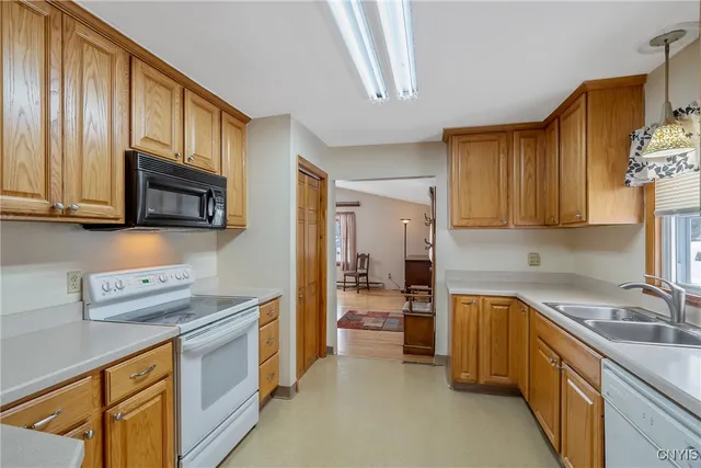 $209,900 | 704 State Fair Boulevard, Geddes, NY 13209