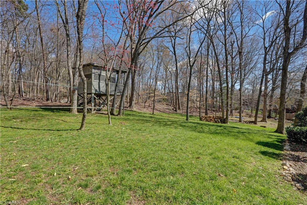 5404 Tower Road Greensboro, NC 27410 - Photo 31 of 32 Gallery Image 31