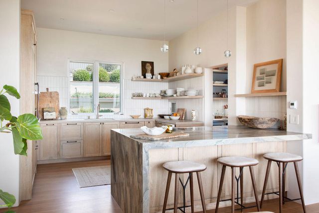 $5,995,000 | 125 West Mountain Drive, Santa Barbara, CA 93103