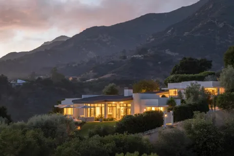 $5,745,000 | 125 West Mountain Drive, Santa Barbara, CA 93103