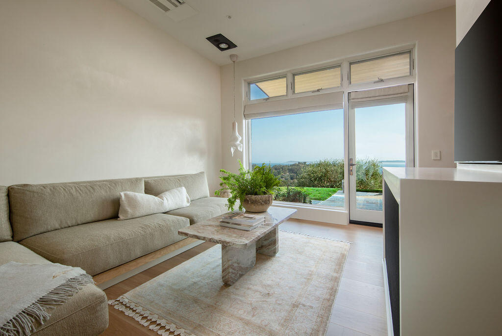 125 West Mountain Drive Santa Barbara, CA 93103 - Photo 22 of 32 TV Room