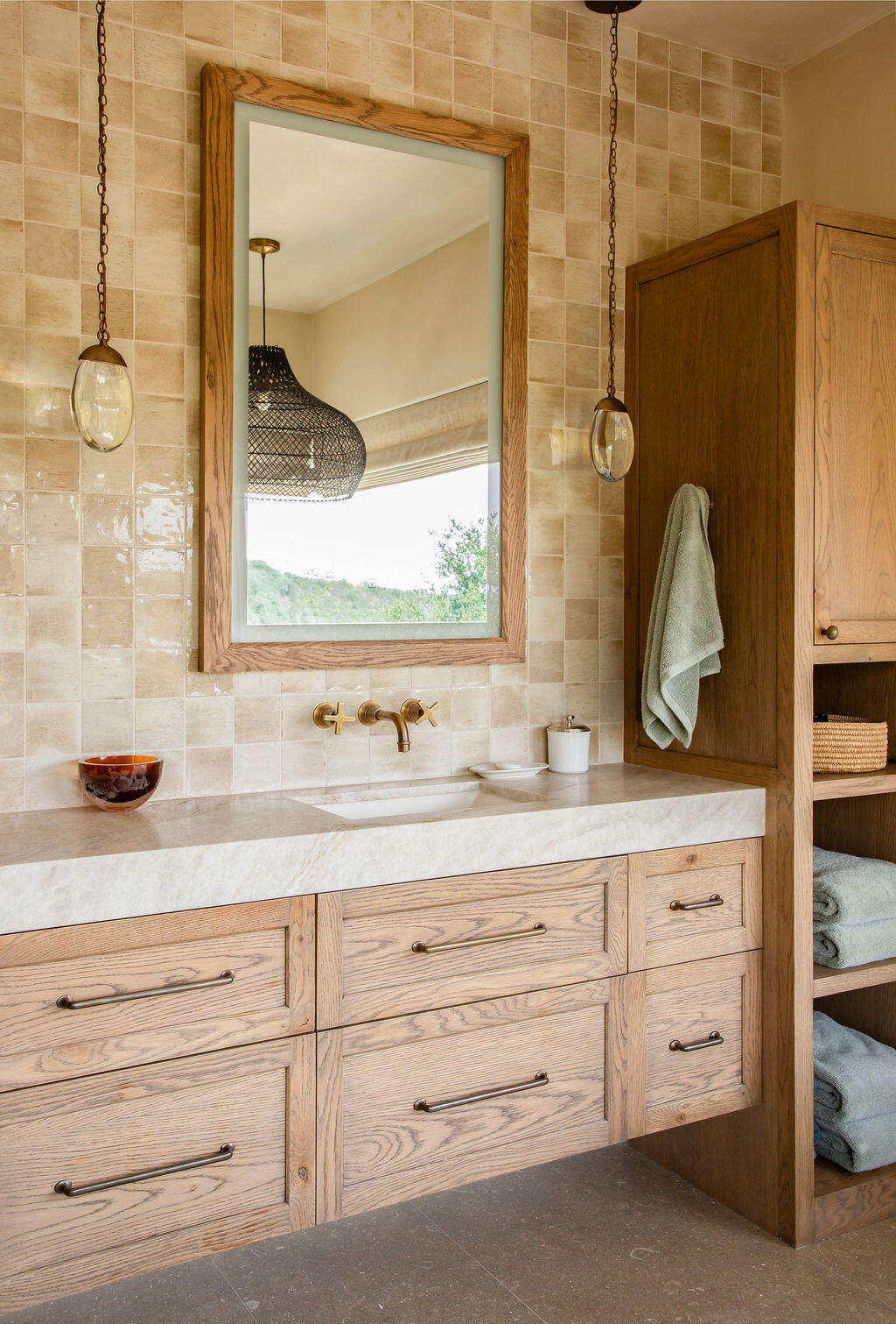 125 West Mountain Drive Santa Barbara, CA 93103 - Photo 25 of 32 Primary Bath