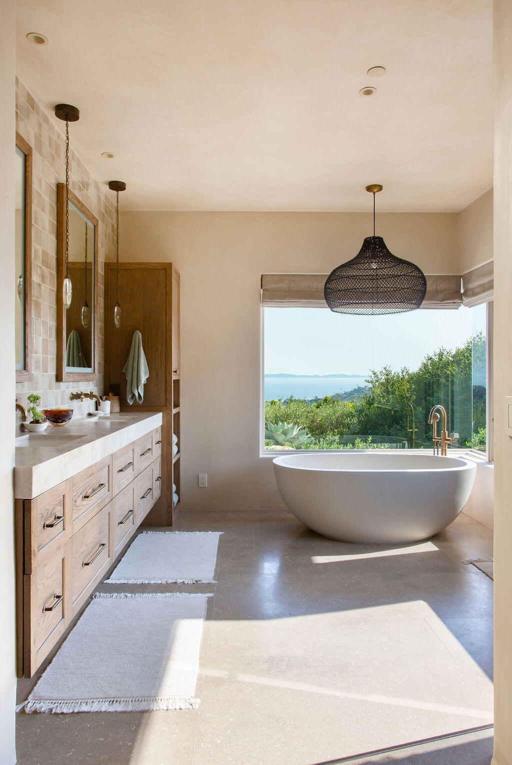 125 West Mountain Drive Santa Barbara, CA 93103 - Photo 26 of 32 Primary Bath