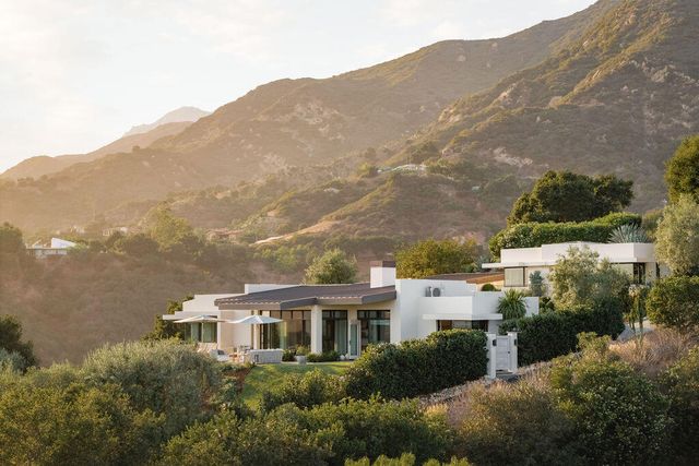 $5,995,000 | 125 West Mountain Drive, Santa Barbara, CA 93103