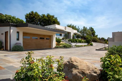 $5,995,000 | 125 West Mountain Drive, Santa Barbara, CA 93103