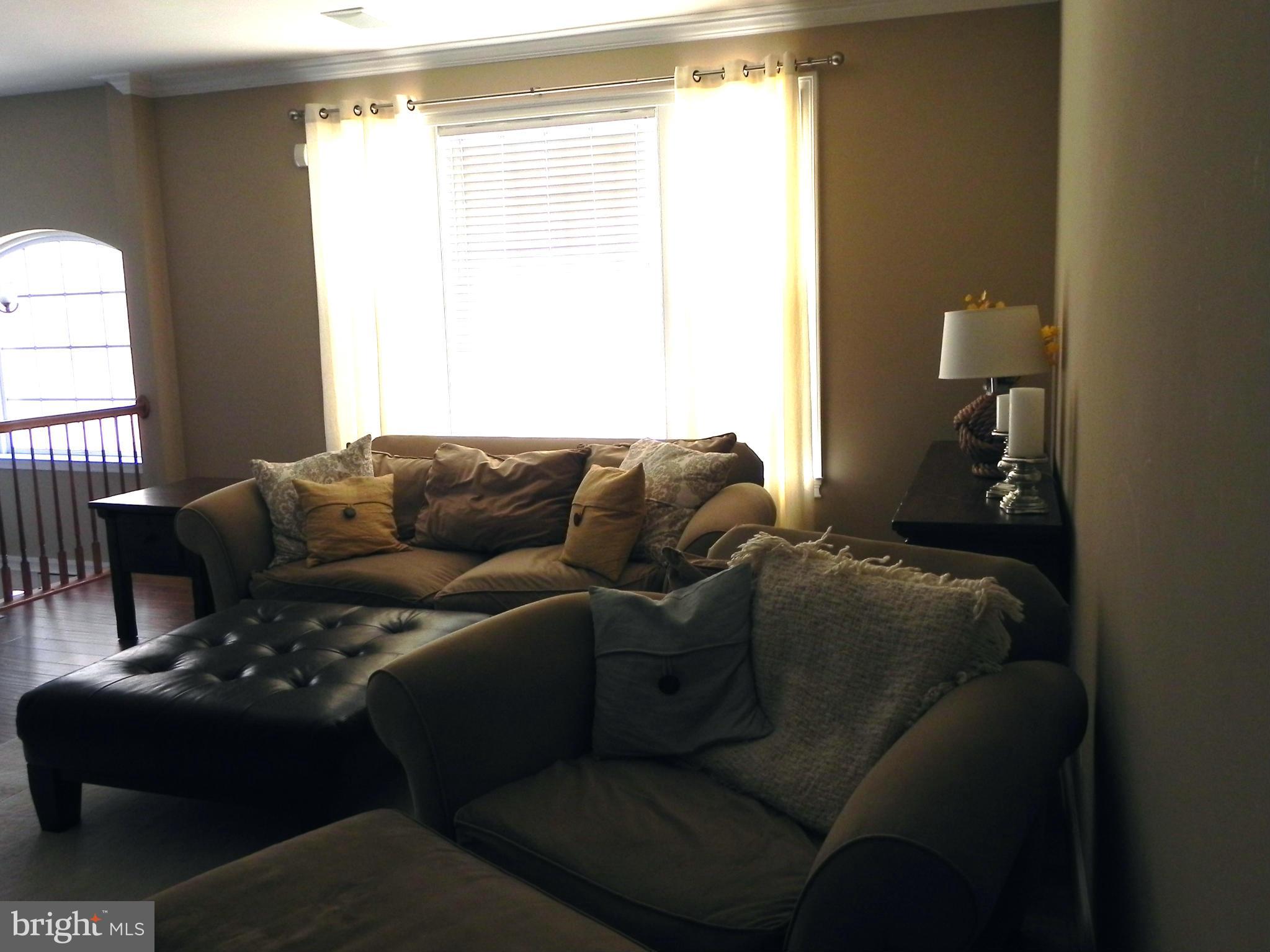 96 Two Rivers Drive Edgewater, MD 21037 - Photo 6 of 30 Living Room
