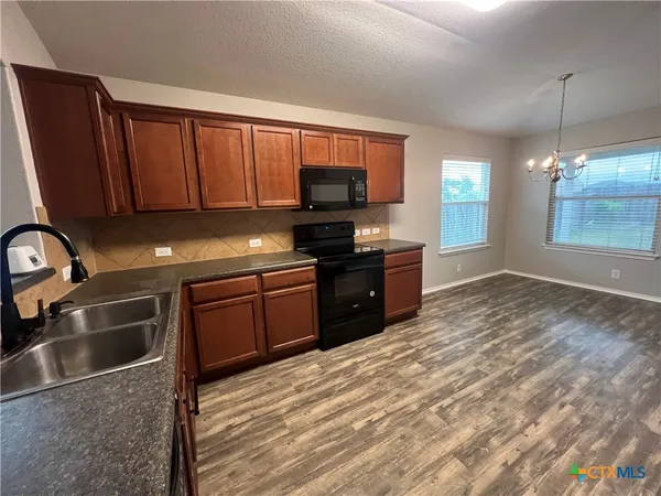 $1,595 | 663 Tom Kemp Drive, New Braunfels, TX 78130