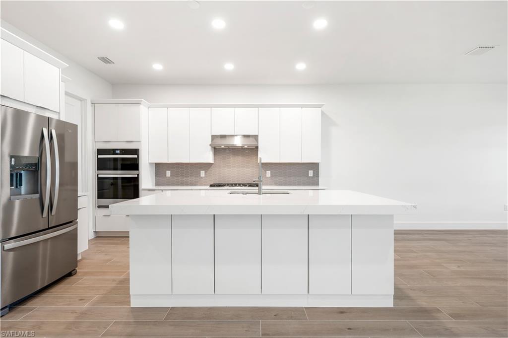 9037 Wisteria Way Naples, FL 34114 - Photo 4 of 43