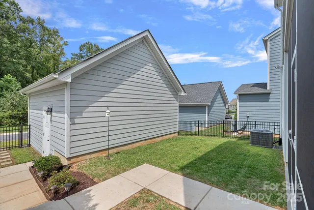 $615,000 | 15447 Davidson E Drive, Davidson, NC 28036