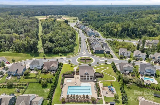 $615,000 | 15447 Davidson E Drive, Davidson, NC 28036